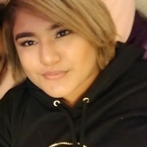 Meet your Posher, Priscilla